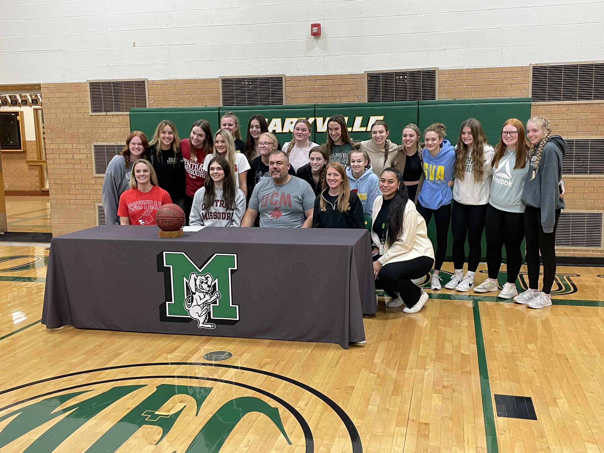 Rylee Vierthaler signs her letter of intent to play basketball at the University of Central Missouri